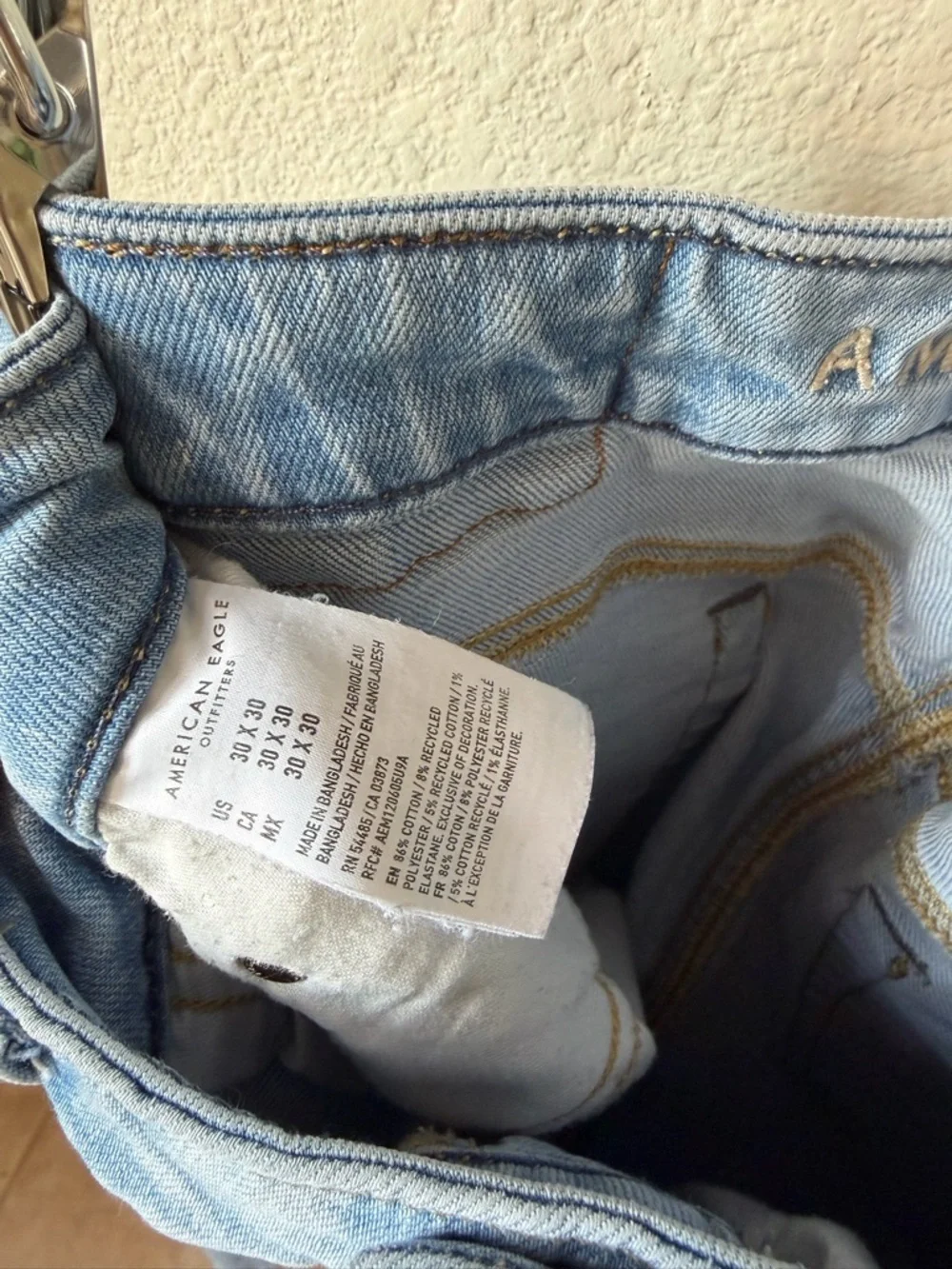 American Eagle Outfitters Light Wash Skinny Jeans